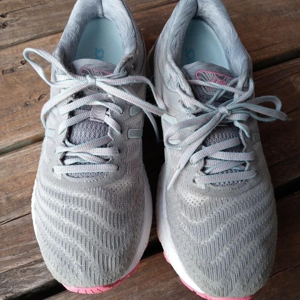 Asics Gel-Nimbus 22 Lite-Show Sheet Rock Grey Pink Wmn sz 9.5 shoe 1012A585-020.